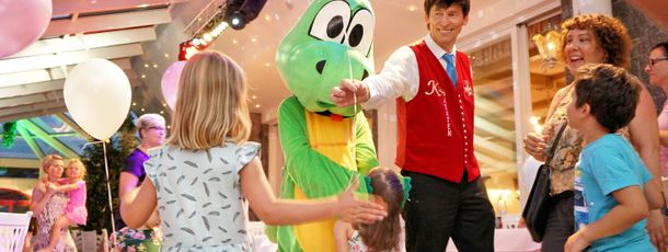 Maskotchen und Ballons