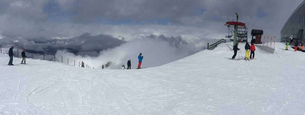Das Panorama von der Bergstation am Hoadlhaus ist beeindruckend