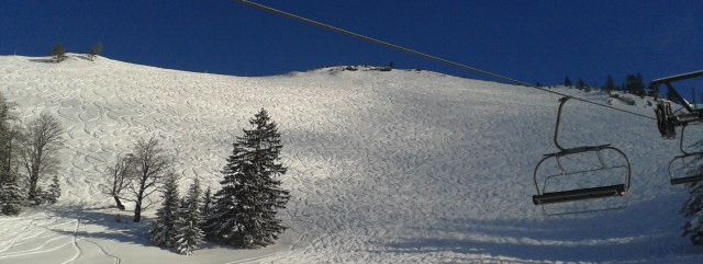 Freerider können einen Abstecher in den Tiefschnee machen