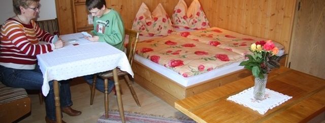 Wohnschlafzimmer, Appartement 1