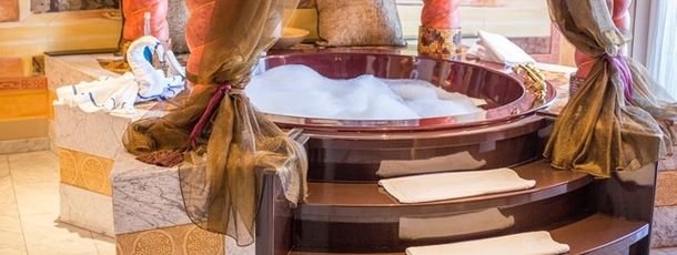 private Whirlepool in the emporer Suite