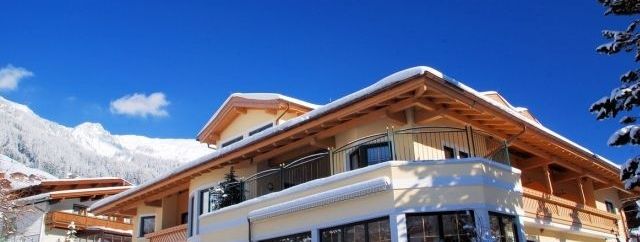 Hausfoto Winter Hotel Garni