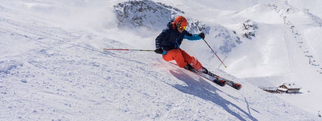 Winter sports enthusiasts in Ischgl follow the historic tracks of the popular 