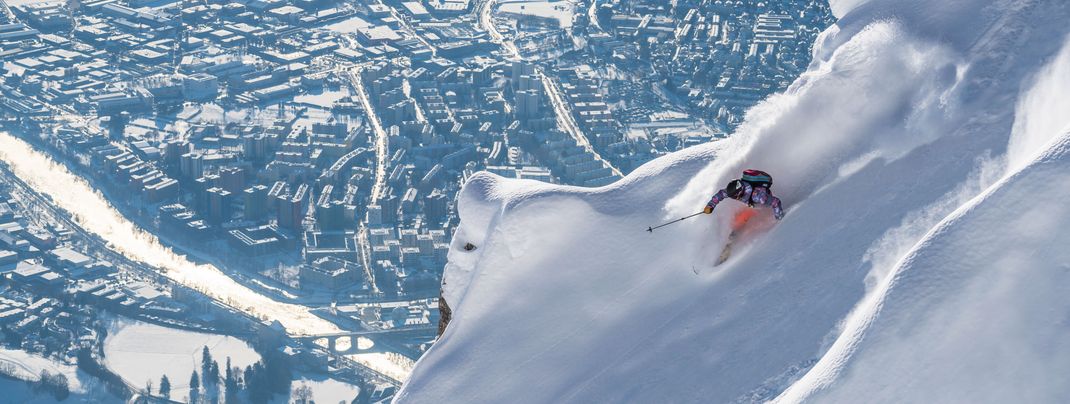 Die Kulisse an der Nordkette direkt über der Stadt ist atemberaubend.