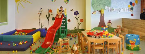 Der Zwergerl-Club ist von Mitte Dezember bis Ende April geöffnet.