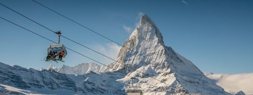 In der Schweiz warten Top-Skigebiete wie z.B. Zermatt.