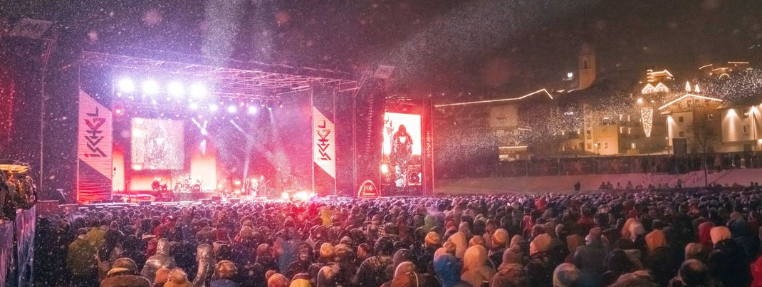 An der Talstation der Silvrettaseilbahn steht die riesige Open-Air-Bühne.
