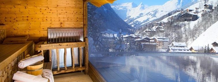 Panorama Zirbensauna mit Blick über Hinterglemm