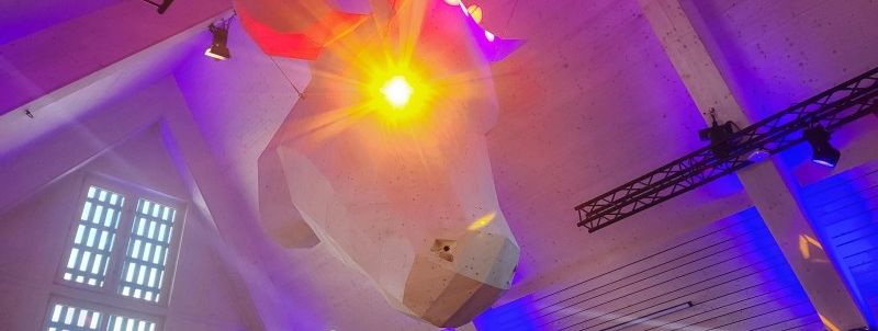 A real eye-catcher is the large wooden cow that blows smoke from its nostrils.