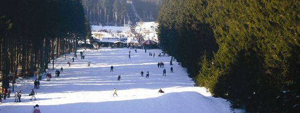 Lively winter sports on Erbeskopf, the highest mountain in Rhineland-Palatinate.