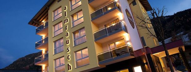 Aussenansicht Hotel Almrausch in Hinterglemm