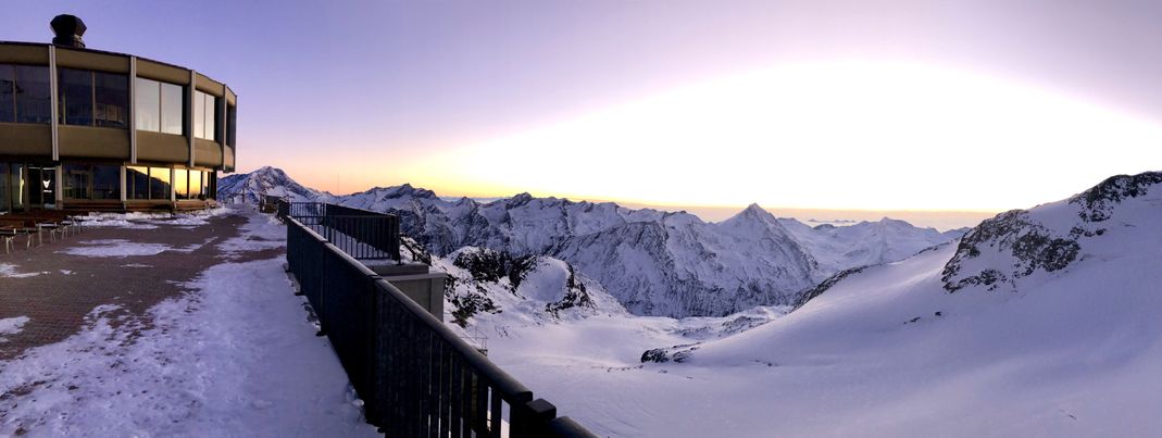Der Ausblick am Drehrestaurant Allalin ist traumhaft.