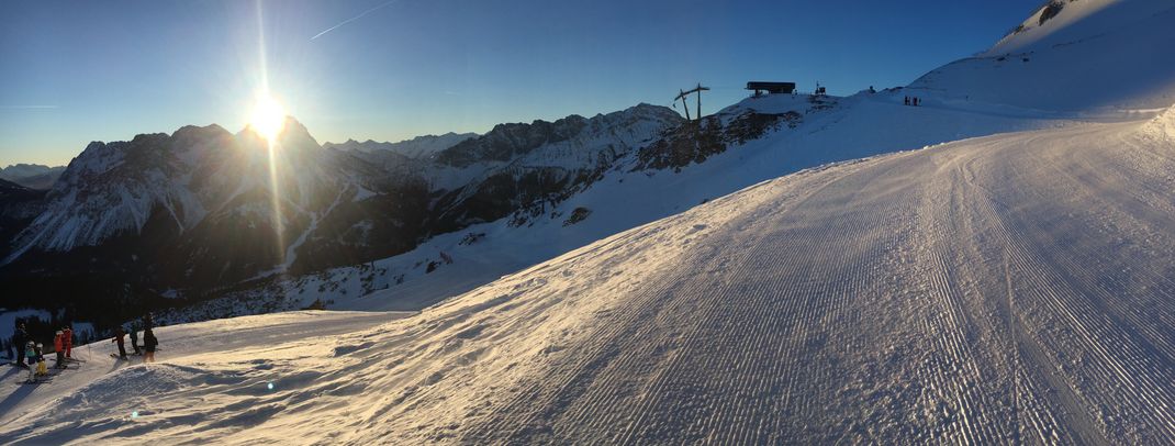 Sonnenaufgang auf 2000 Metern in der Tiroler Zugspitz Arena