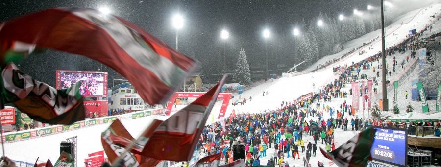Über 10.000 Fans werden in Flachau zum Nachtslalom erwartet.