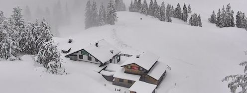 Bedingungen wie im Januar herrschen Mitte Mai auf der Zwieselalm bei Gosau.