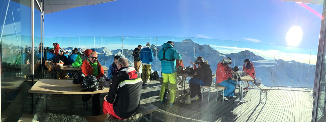 Sonnenterrasse des Café 3.440