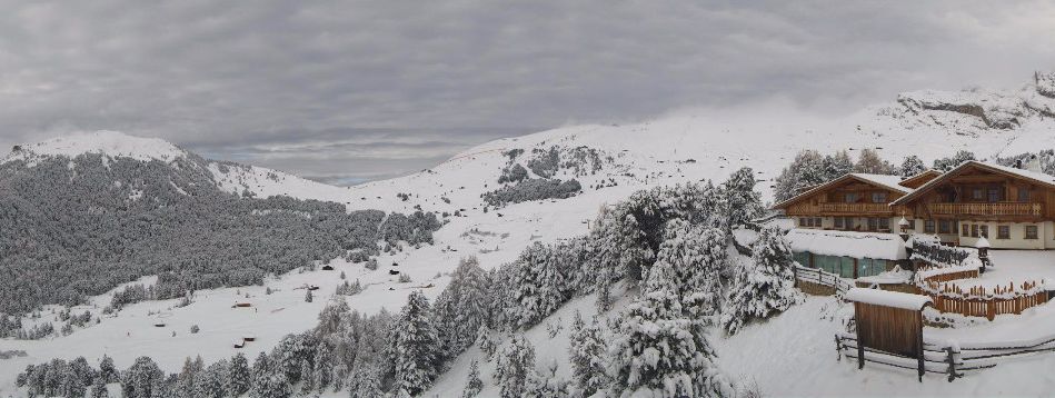 Heftiger Wintereinbruch: 1 Meter Neuschnee in 12 Stunden