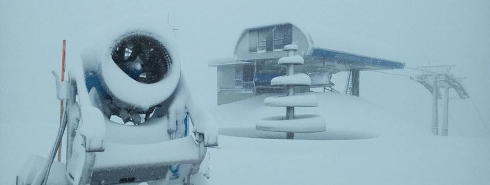 Heftiger Wintereinbruch: 1 Meter Neuschnee in 12 Stunden
