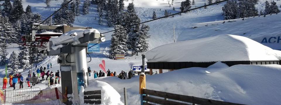 Rund 5 Meter Schnee fielen im Laufe des Winters in Hochoetz in Tirol.