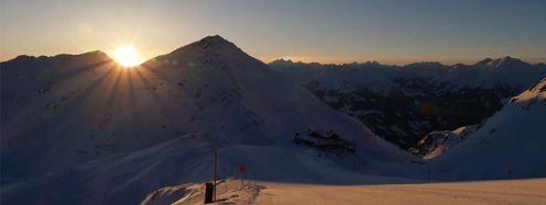 Mit dem VIP-Ticket in Hochfügen erlebst du den Sonnenaufgang auf 2300 Metern Höhe.