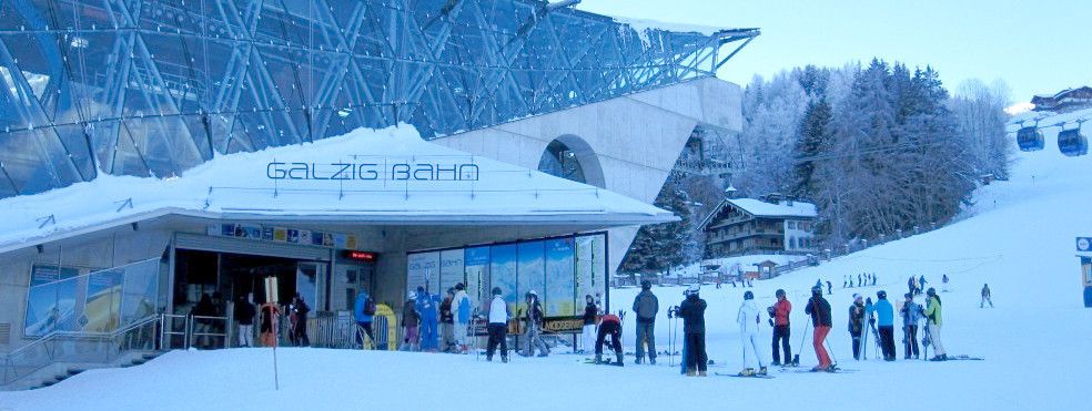 Review about Warth Schröcken - Category: Service