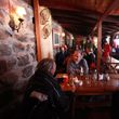 Lunch and dinner in Portillo are fun and friendly, whether you pay a visit to the main dining room, the Portillo bar or the mountainside restaurant Tio Bob's.
