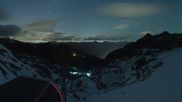 Archived webcam image showing Schwarze Schneid Gondola Rettenbach Glacier on 16 Jun 2026 at 00:17