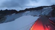 Archived webcam image showing Schwarze Schneid Gondola Rettenbach Glacier on 1 Aug 2026 at 04:24