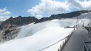 Archived webcam image showing Schwarze Schneid Gondola Rettenbach Glacier on 1 Aug 2026 at 12:24