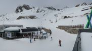 Archiviertes Webcam Bild: Sölden: Tiefenbachgletscher Talstation und Parkplatz am 12.04.2026 um 12:39 Uhr