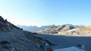 Archiviertes Webcam Bild: Sölden: Tiefenbachgletscher Talstation und Parkplatz am 12.07.2026 um 07:15 Uhr