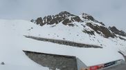 Archiviertes Webcam Bild: Sölden Rettenbachgletscher: Weltcuptribüne und Talstation am 12.04.2026 um 10:52 Uhr