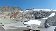 Archiviertes Webcam Bild: Sölden Rettenbachgletscher: Weltcuptribüne und Talstation am 12.07.2026 um 16:15 Uhr