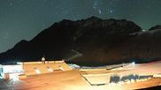 Archiviertes Webcam Bild: Sölden Rettenbachgletscher: Weltcuptribüne und Talstation am 15.10.2026 um 02:31 Uhr