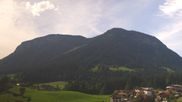 Archiviertes Webcam Bild: SkiWelt Wilder Kaiser - Brixental: Blick auf Söll am 26.08.2026 um 16:29 Uhr