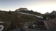 Archiviertes Webcam Bild: Oberlech: Hotel Goldener Berg am 01.05.2026 um 06:58 Uhr