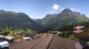 Archiviertes Webcam Bild: Oberlech: Hotel Goldener Berg am 12.07.2026 um 12:21 Uhr