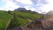Archived webcam image showing Hotel Goldener Berg: village view Oberlech on 29 Jul 2026 at 07:23