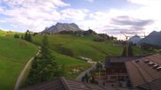 Archived webcam image showing Hotel Goldener Berg: village view Oberlech on 29 Jul 2026 at 08:23