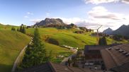 Archived webcam image showing Hotel Goldener Berg: village view Oberlech on 7 Sep 2026 at 08:17