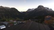 Archived webcam image showing Hotel Goldener Berg: village view Oberlech on 27 Oct 2026 at 18:50