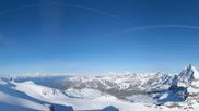Archiviertes Webcam Bild: Zermatt Kleinmatterhorn: Gletscherskigebiet am 21.05.2026 um 08:23 Uhr
