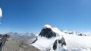 Archiviertes Webcam Bild: Zermatt Kleinmatterhorn: Gletscherskigebiet am 12.07.2026 um 12:37 Uhr