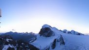 Archiviertes Webcam Bild: Zermatt Kleinmatterhorn: Gletscherskigebiet am 26.08.2026 um 06:47 Uhr
