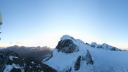 Archiviertes Webcam Bild: Zermatt Kleinmatterhorn: Gletscherskigebiet am 26.08.2026 um 07:47 Uhr
