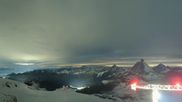 Archiviertes Webcam Bild: Zermatt Kleinmatterhorn: Gletscherskigebiet am 10.10.2026 um 00:54 Uhr