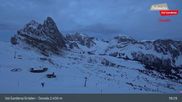 Archived webcam image showing Seceda - Val Gardena / Gröden on 17 Mar 2026 at 03:53