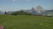 Archiviertes Webcam Bild: Bergstation Standseilbahn Schwyz-Stoos am 28.05.2026 um 14:51 Uhr