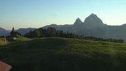 Archiviertes Webcam Bild: Bergstation Standseilbahn Schwyz-Stoos am 12.07.2026 um 06:56 Uhr
