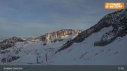Archived webcam image showing Top Station Eisgrat Gondola on 27 Feb 2026 at 03:03
